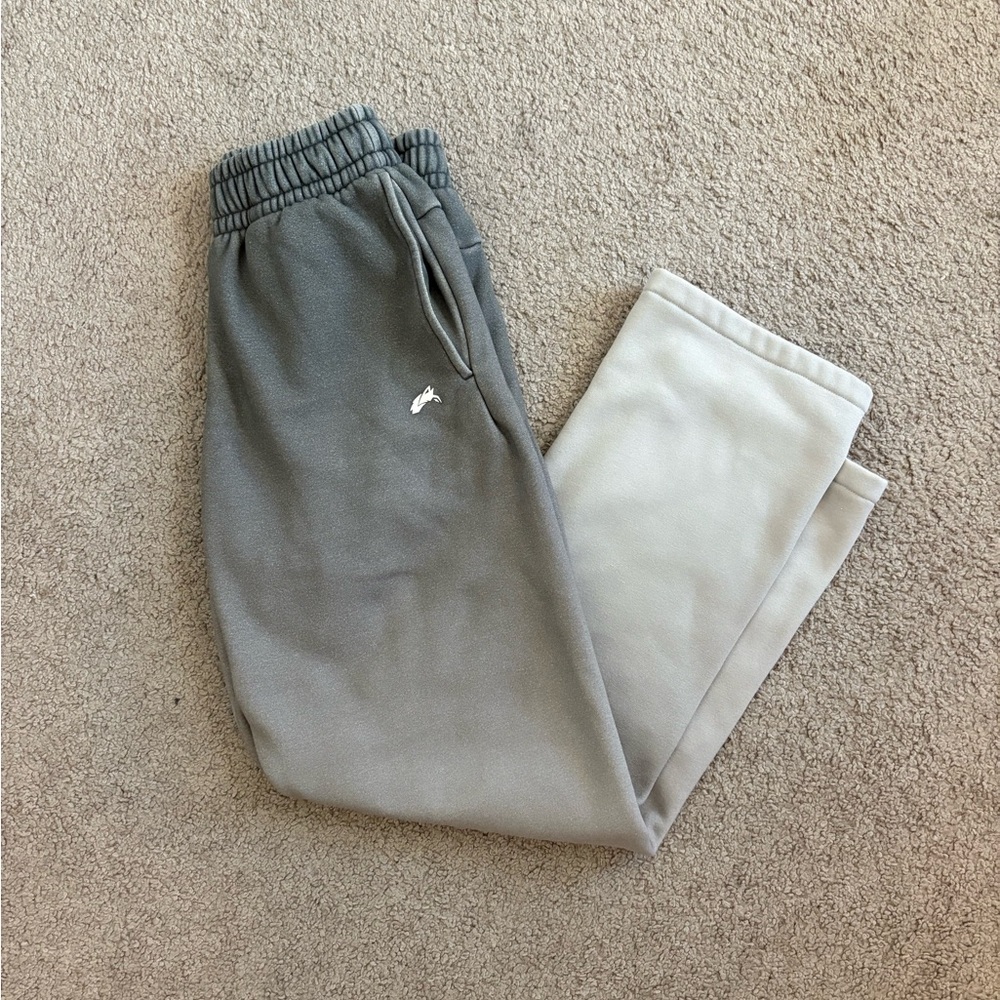Alphalete Women’s Ombre Sweatpants in Gray and White